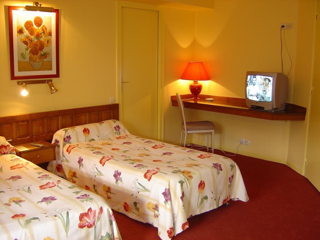 Le Ratelier Hotel Montaigut-sur-Save Екстериор снимка